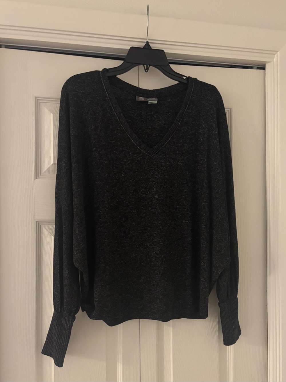 ANTHROPOLOGIE Charcoal Gray V-Neck Dolan Sleeve Sweater - Picture 5 of 12